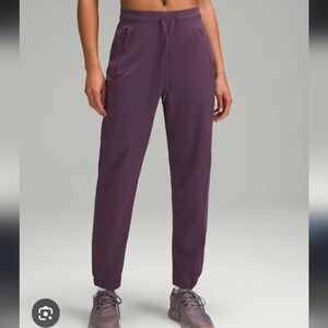 Lululemon License To Train Joggers - Grape Thistle - 6